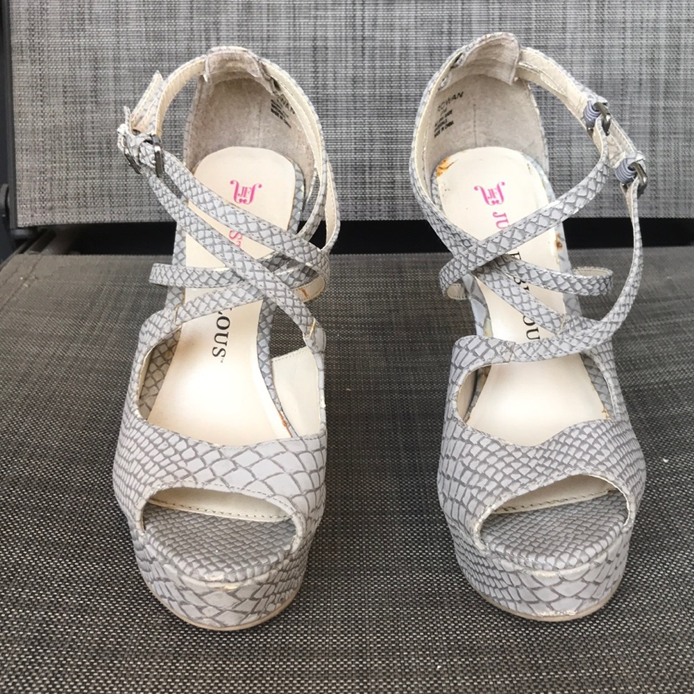 Gray Heels • Just Fab